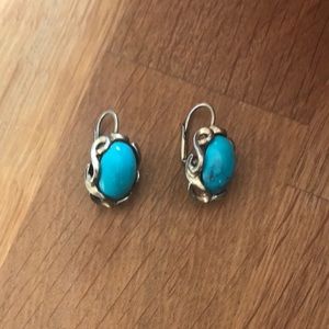Small earrings with turquoise stones